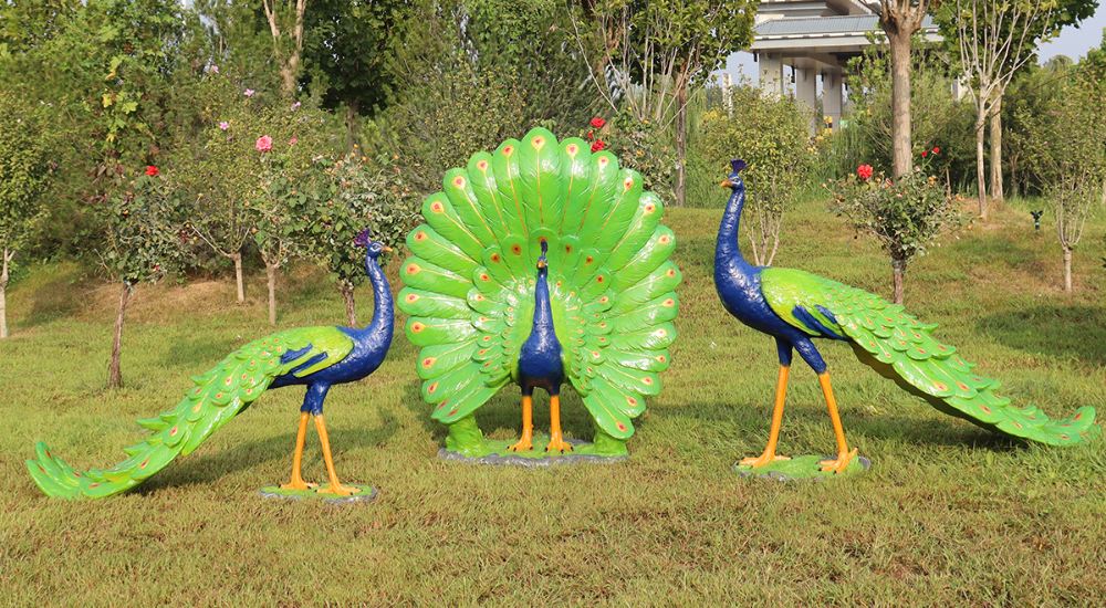 Simulation fiberglass peacock statues display