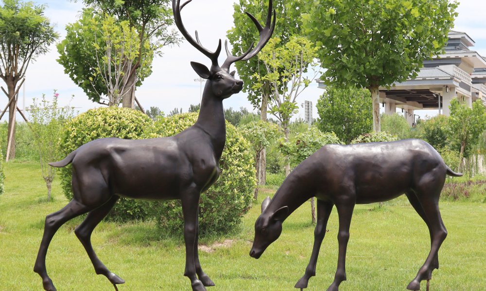 Simulation cast bronze deer sculptures combination(1)