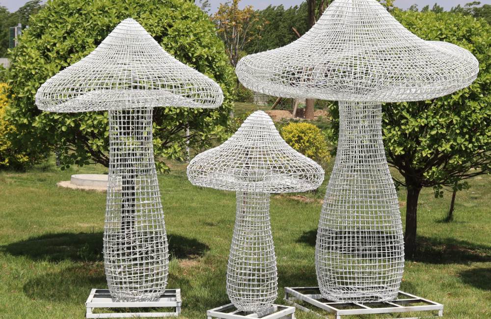 The stainless steel hollow mushroom sculpture collection