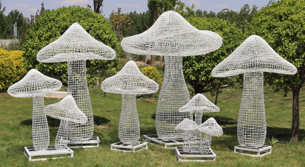 The stainless steel hollow mushroom sculpture combination(2)