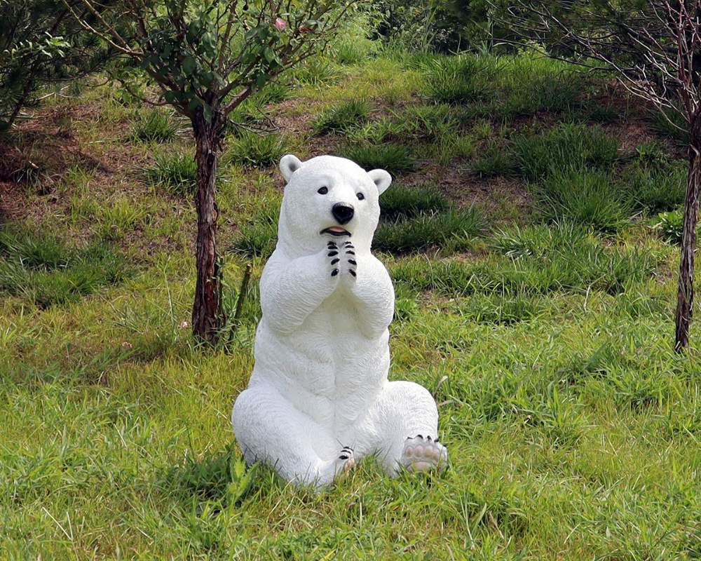 Outdoor Simulation Fiberglass Polar Bear Sculpture Ornaments