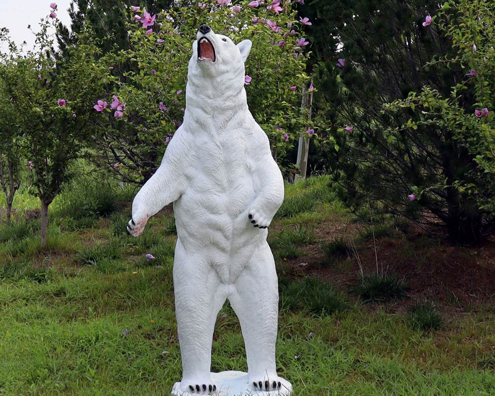 Outdoor Simulation Fiberglass Polar Bear Sculpture Ornaments