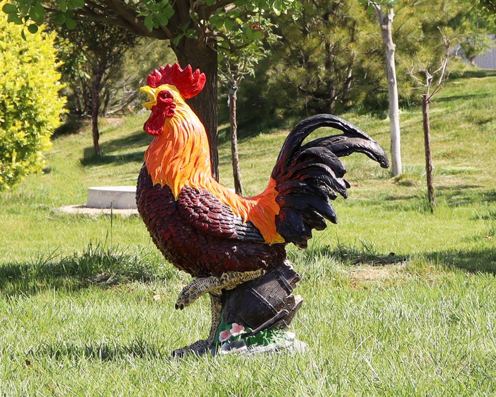 Outdoor Simulation Rooster Hen Fiberglass Resin Sculpture Decoration