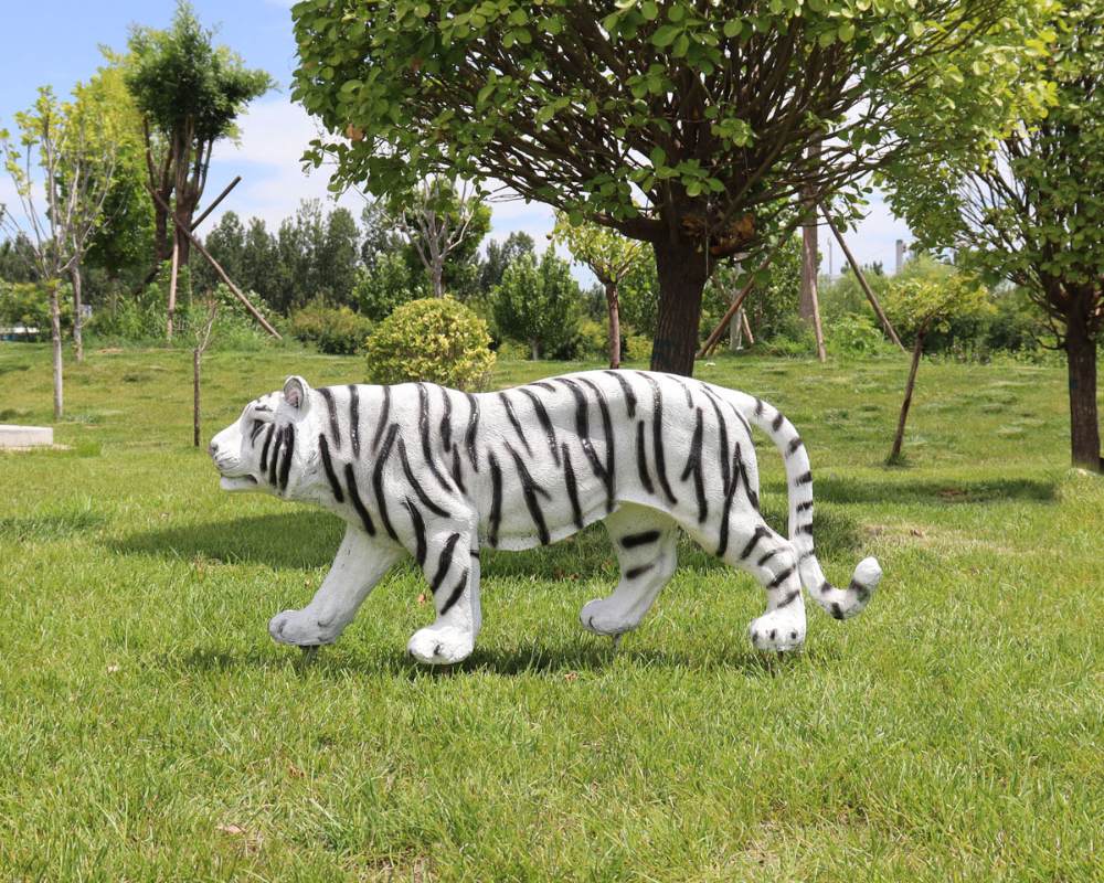 Garden Simulation Fiberglass Tiger Sculpture for Sale