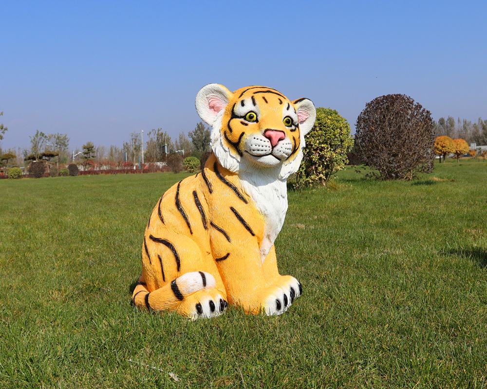 Garden Simulation Fiberglass Tiger Sculpture for Sale