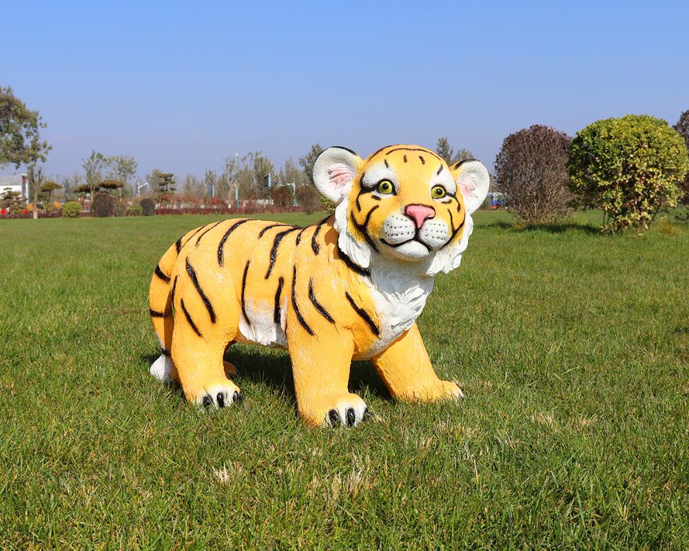 Garden Simulation Fiberglass Tiger Sculpture for Sale