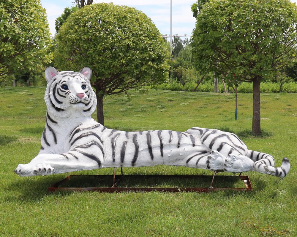 Garden Simulation Fiberglass Tiger Sculpture for Sale