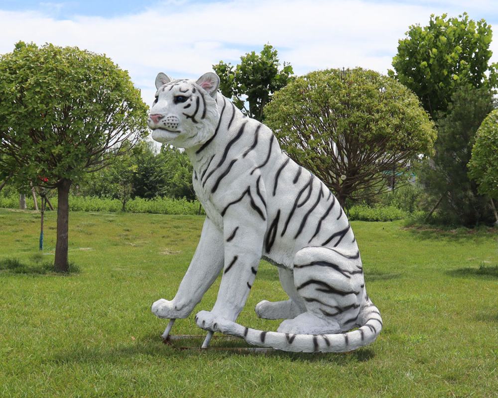 Garden Simulation Fiberglass Tiger Sculpture for Sale