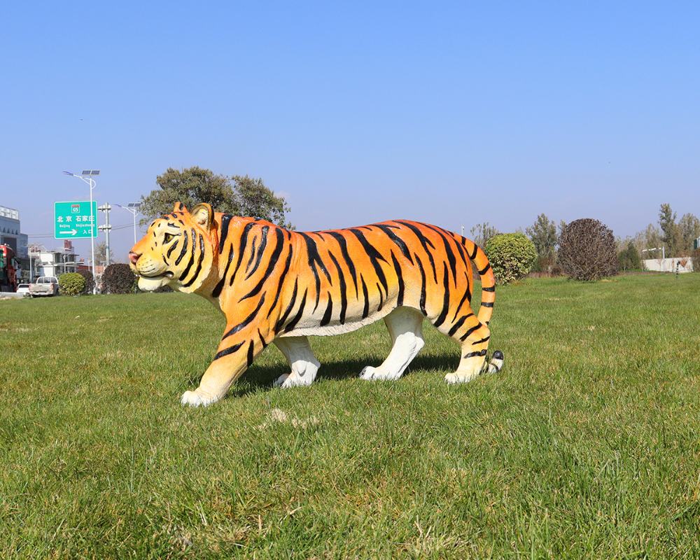 Garden Simulation Fiberglass Tiger Sculpture for Sale