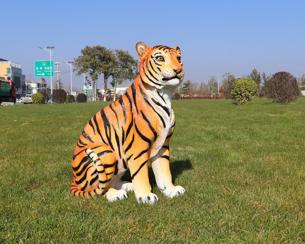 Garden Simulation Fiberglass Tiger Sculpture for Sale