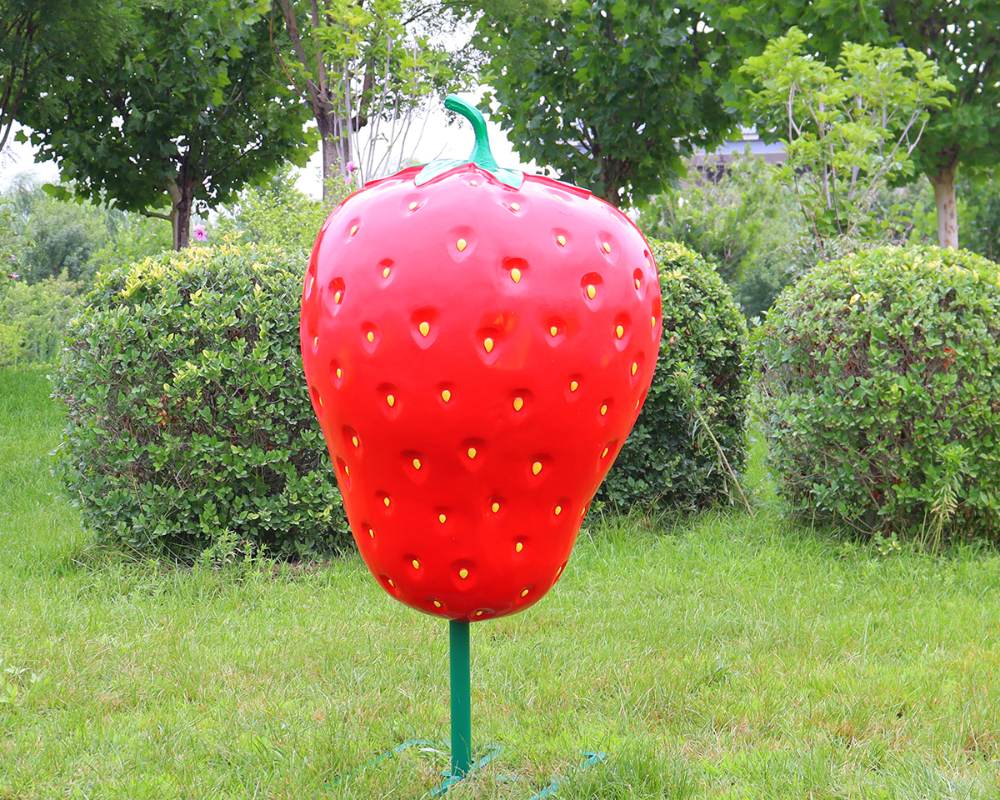 Simulation Fiberglass Strawberry Sculptures for Sweet Decor