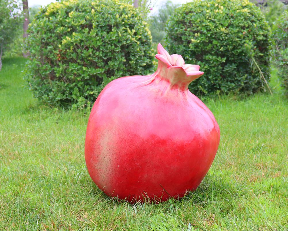 Simulation Fiberglass Pomegranate Sculptures for Vibrant Decor
