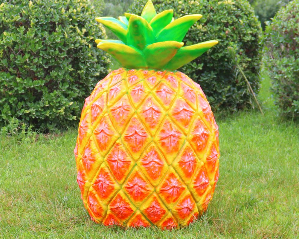 Simulation Fiberglass Pineapple Sculptures for Tropical Decor