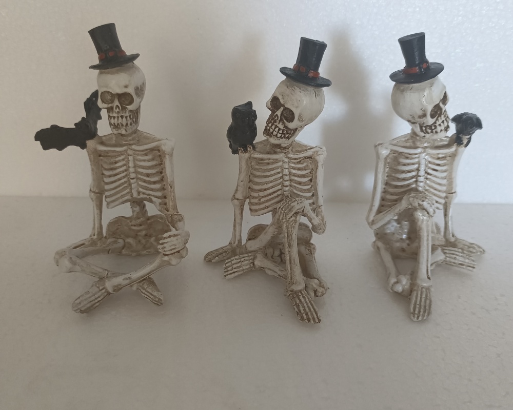 Halloween Resin Skeleton Decorations Brighten Your Space