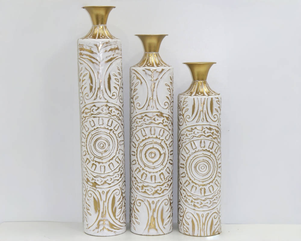 Delicate Three-Piece Resin Flower Arrangement Vases