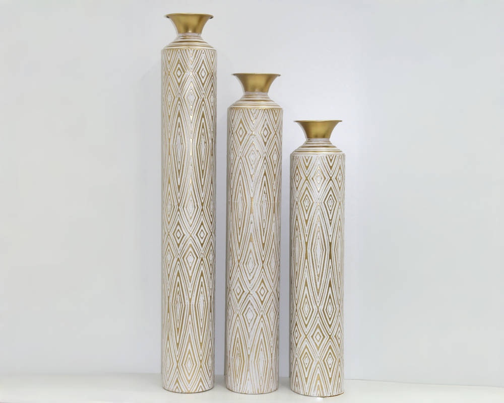 Delicate Three-Piece Resin Flower Arrangement Vases