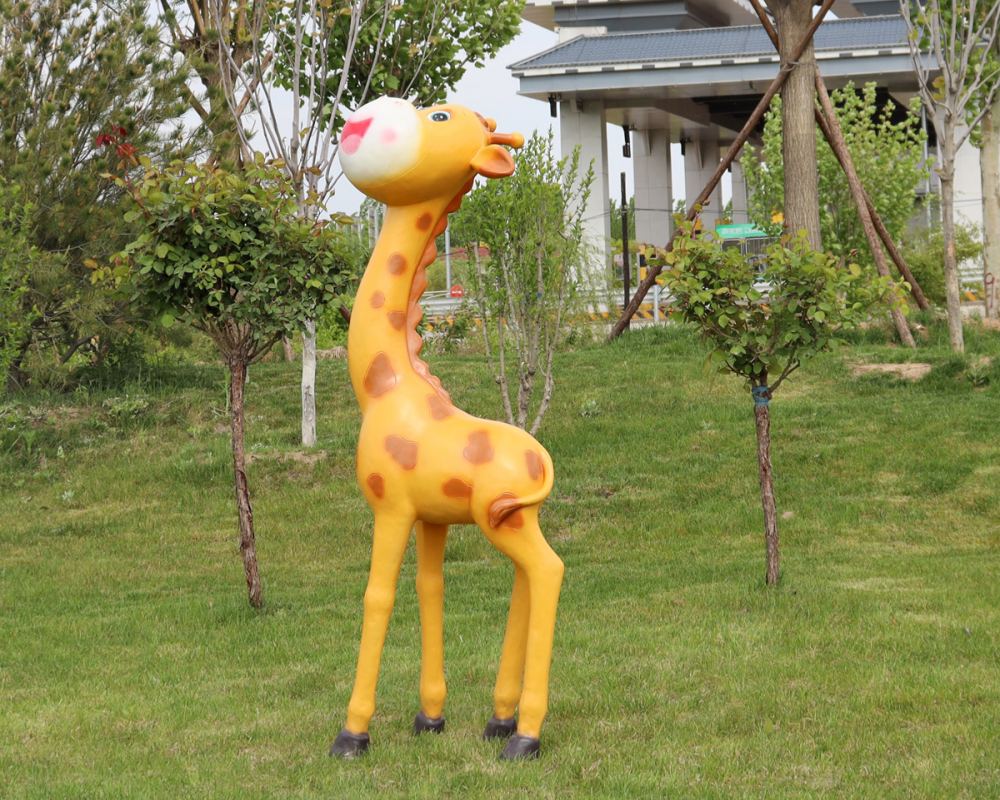 Outdoor Garden Decorative Fiberglass Animal Giraffe Sculpture Cartoon Statue