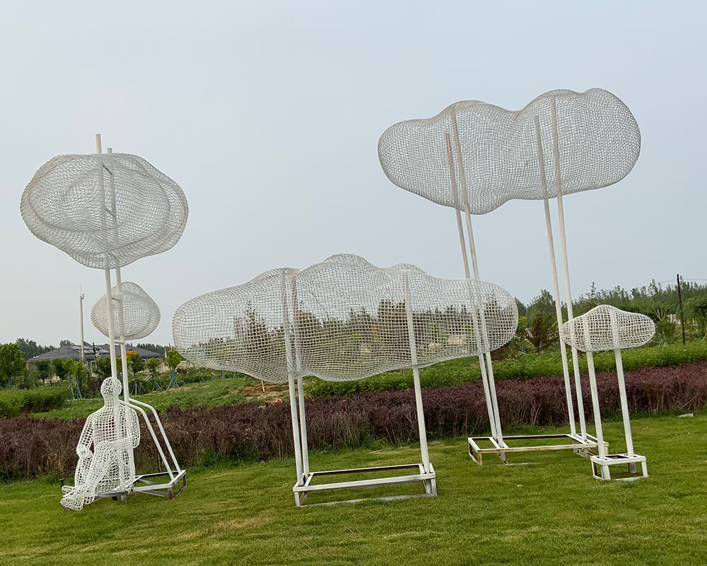 Outdoor Metal Art Statue Stainless Steel Human and Cloud Sculpture for Garden Decoration