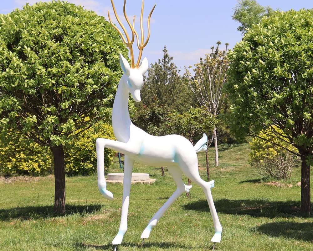 Elegant deer statue placed in the garden