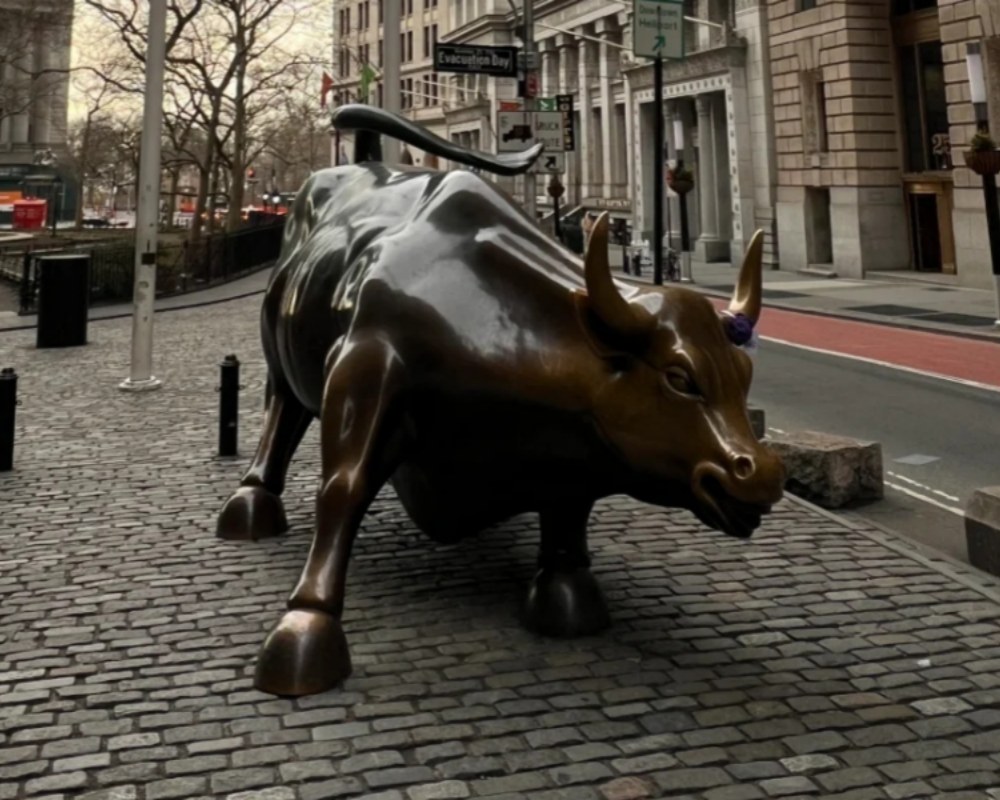 The Story Behind the Wall Street Charging Bull Sculpture
