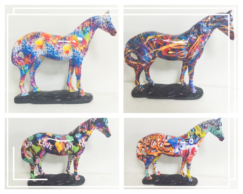 Pequena estátua de cavalo de decoração de casa