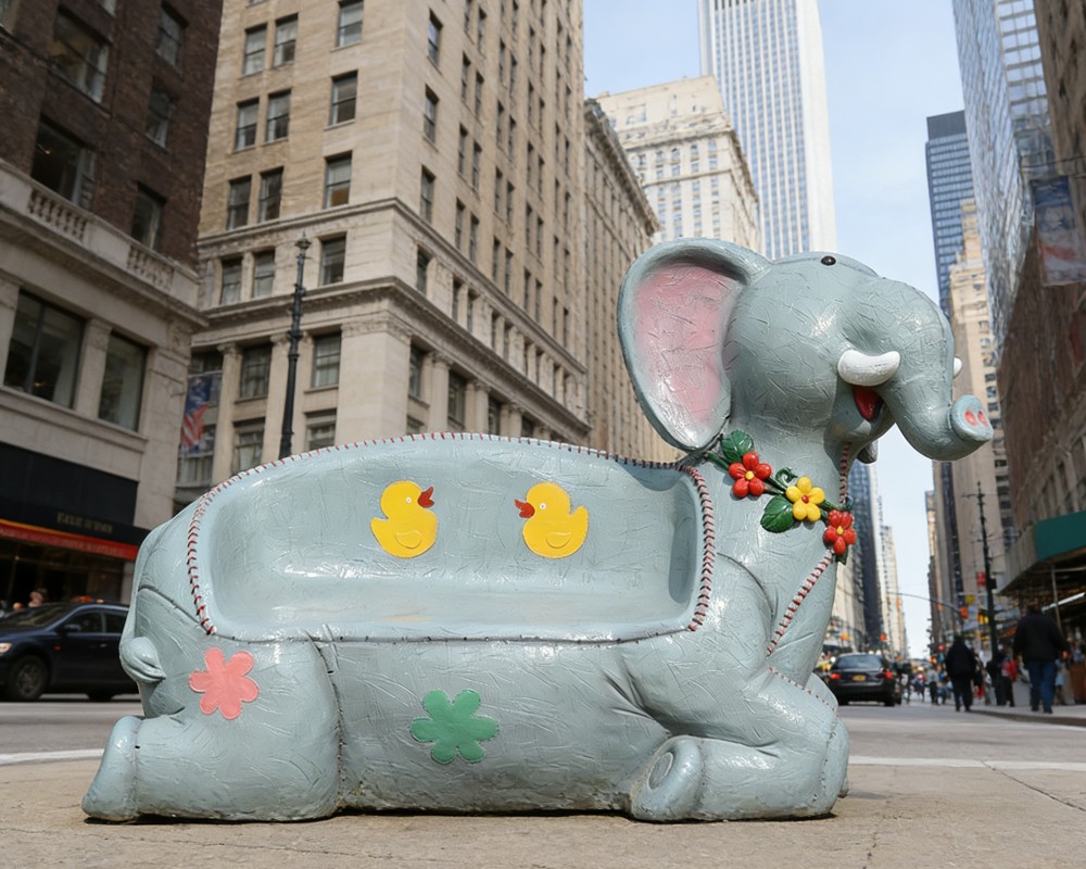 Interactive Elephant Animal Sculpture Hot Selling for Outdoor Decoration