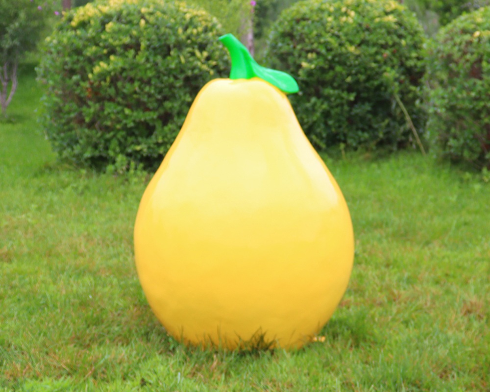 Четкие наружные скульптуры из стекловолокна, имитирующие грушу