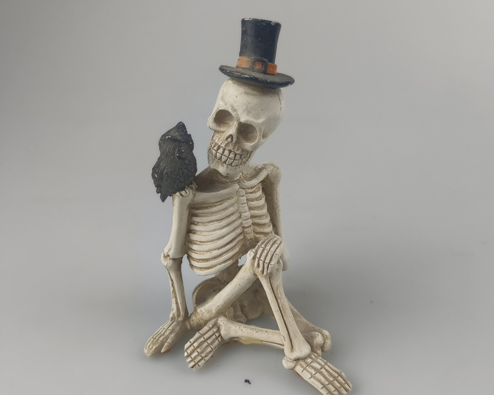 Les décorations de squelette en résine d'Halloween égayent votre espace