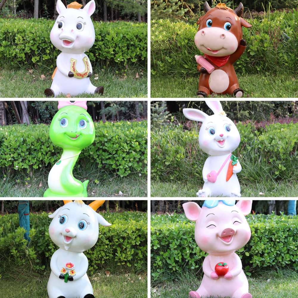 تماثيل الأبراج الصينية الكرتونية والحلي الحيوانية