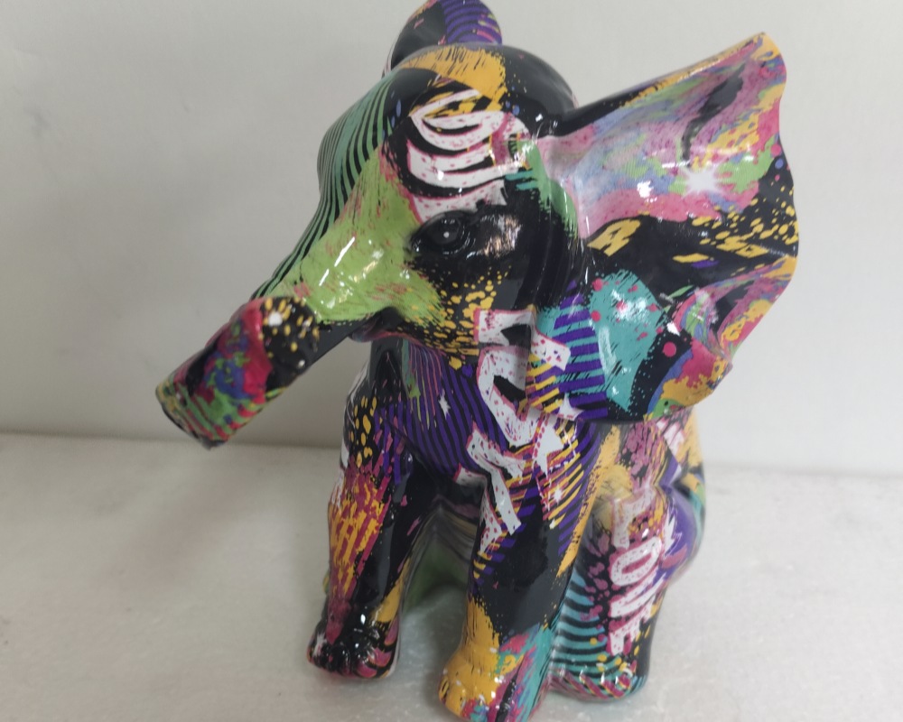 Sculpture d'animaux en résine colorée créative, ornements pour décoration de maison Unique