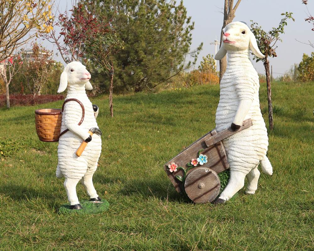 Simulazione della decorazione del cortile da giardino SHEEP FRP SCULTTURA STATUE SECURA