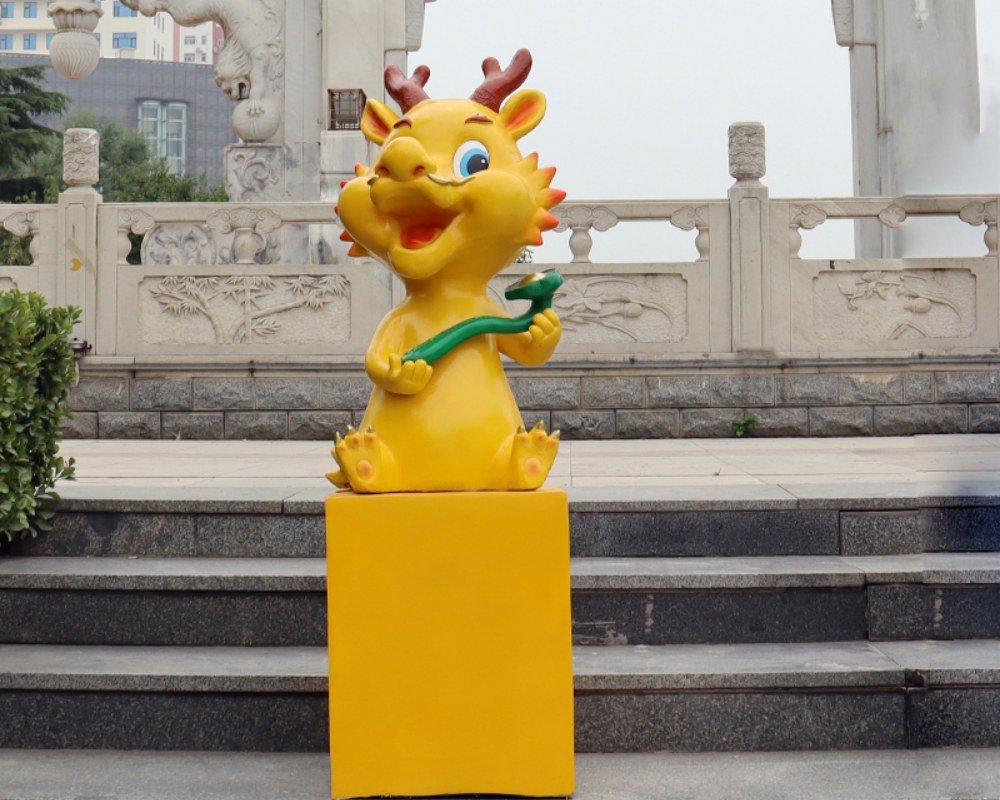 كبيرة في الهواء الطلق حار بيع الكرتون تماثيل زودياك الصينية الحيوان الحلي الألياف الزجاجية الديكور