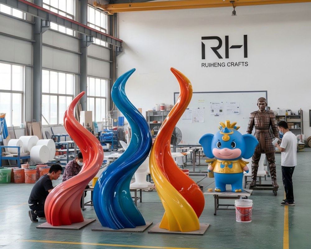 Inside Ruiheng's sculpture factory