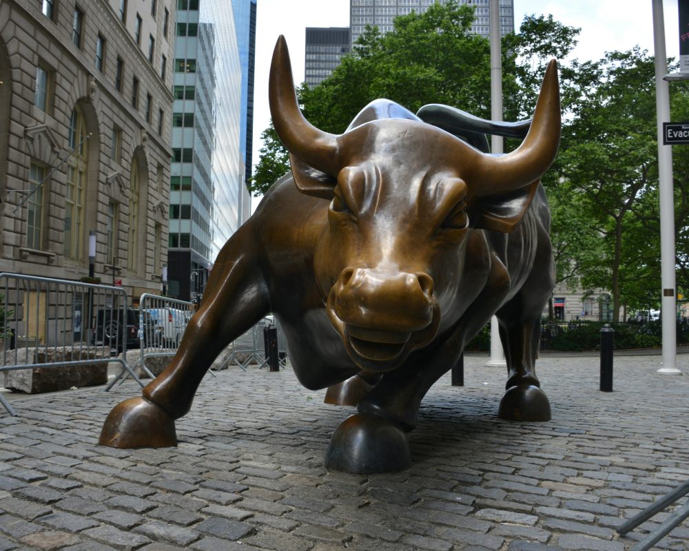 Wall Street Bull sculpture